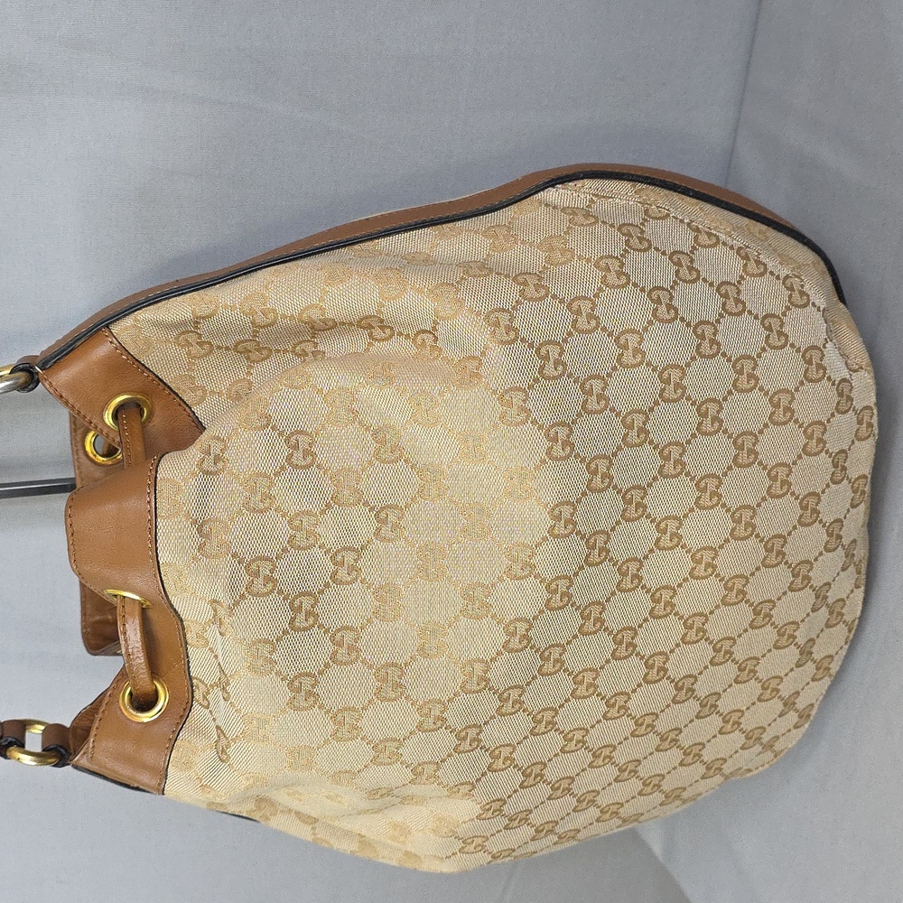 Gucci Beige and Brown Shoulder Bag with Green and Red Stripes - Picture 7 of 16